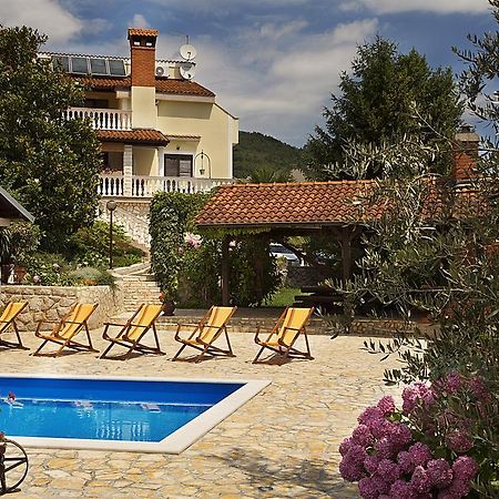 Apartments Petricic With Swimming Pool Ičići Εξωτερικό φωτογραφία