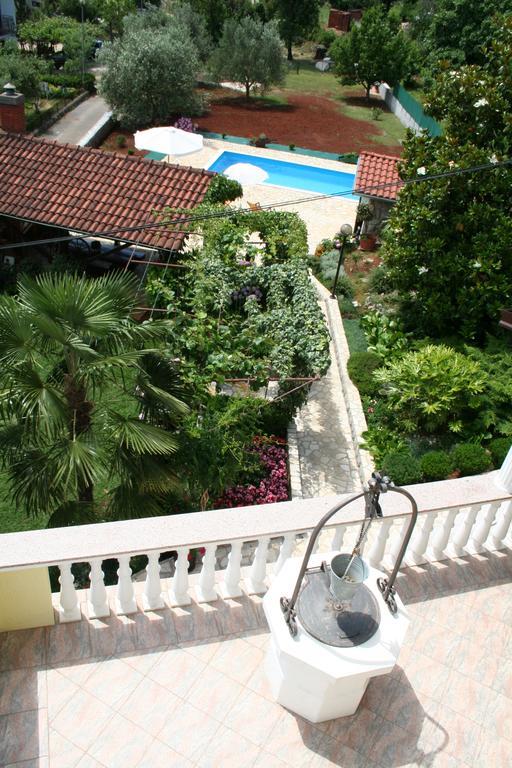 Apartments Petricic With Swimming Pool Ičići Εξωτερικό φωτογραφία